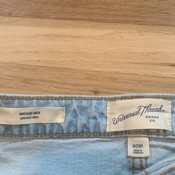 NWT Universal Threads High Waist Vintage Midi Stretch Jean Shorts Women’s 8/29R - Picture 6 of 11